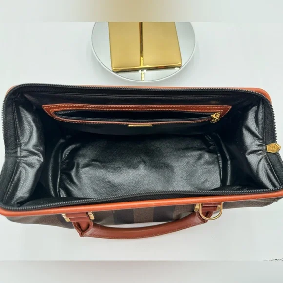 Fendi-Authentic- Pecan Canvas Boston Bag Brown / Black - Picture 5 of 16